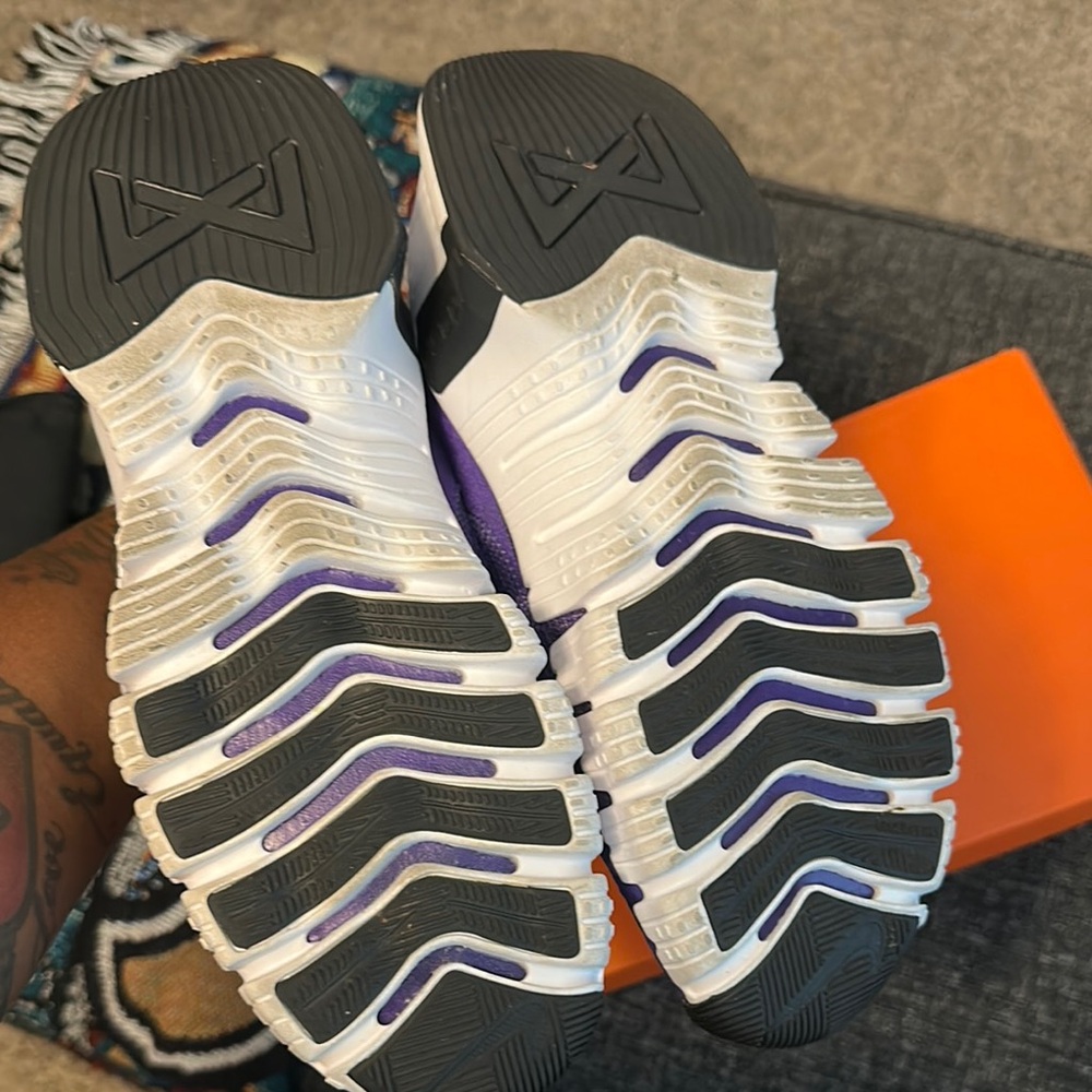 Nike Metcon 4 Purple Athletic Sneakers - Picture 4 of 8